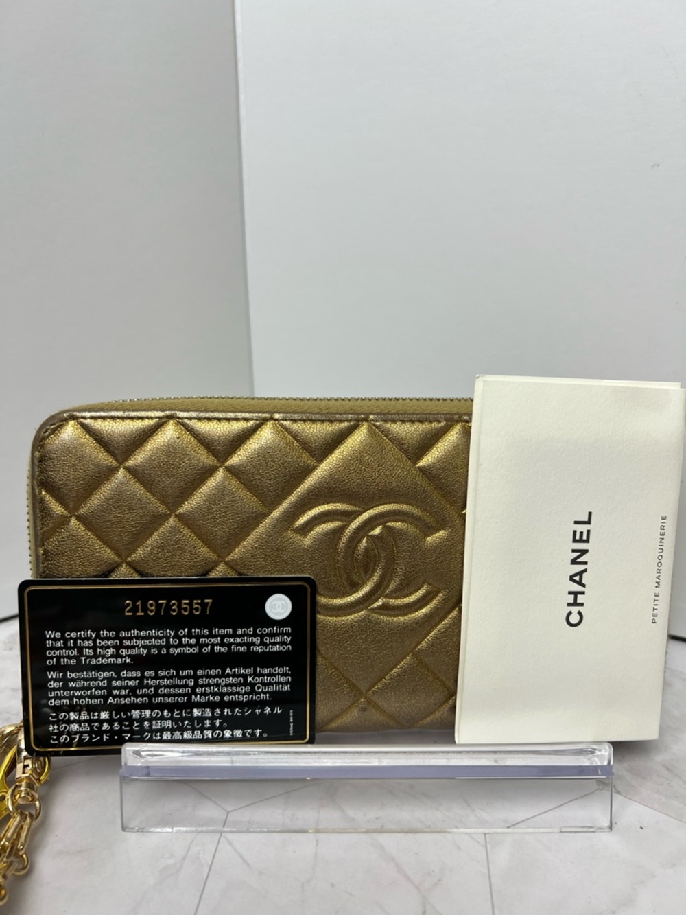 CHANEL Metallic Gold Quilted Zip Wallet - Picture 6 of 6